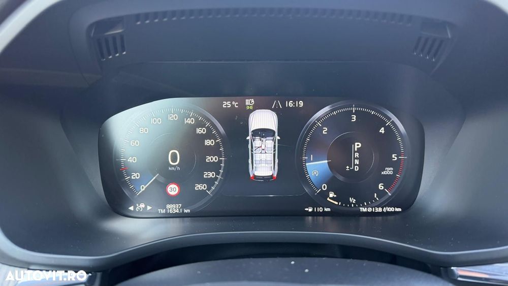 Volvo XC 60 D5 AWD Inscription - 8