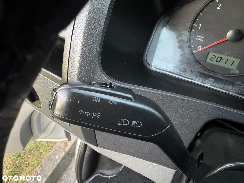 Volkswagen TRANSPORTER L2H1 Długi Klima Tempomat Furgon 3os. Rury Pdc Hak Serwis - 19