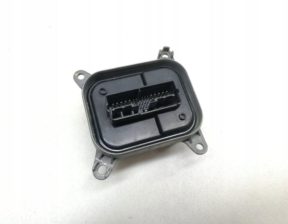 PRZETWORNICA MODUŁ ŚWIATEŁ LED TESLA MODEL 3 P1532925-02-C - 3