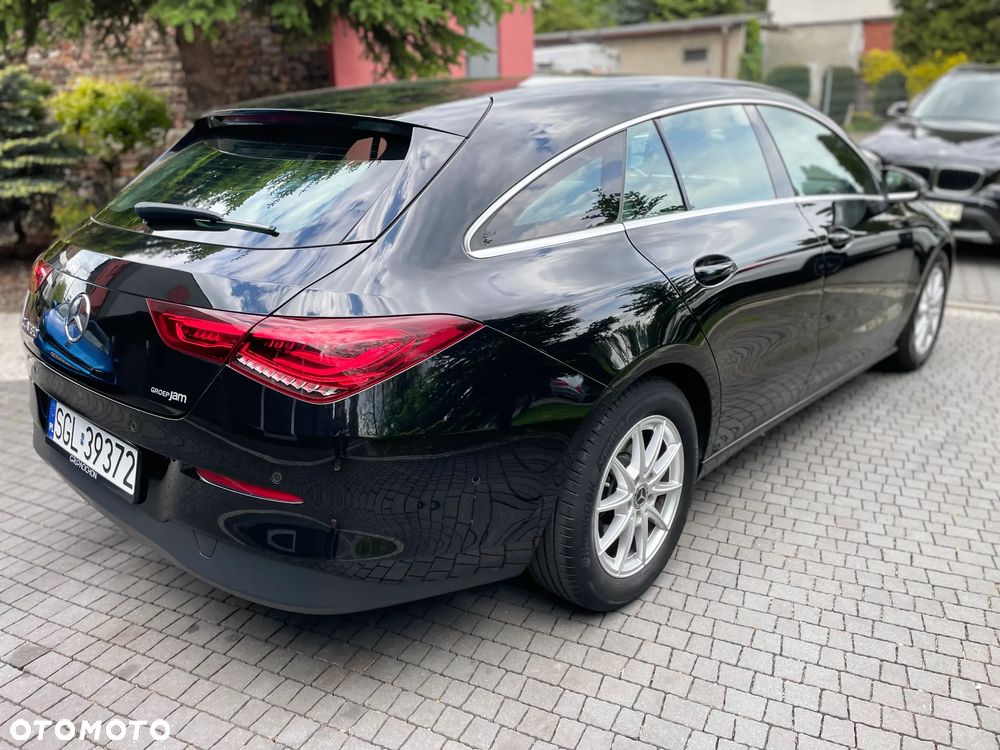 Mercedes-Benz CLA 180 AMG Line - 11
