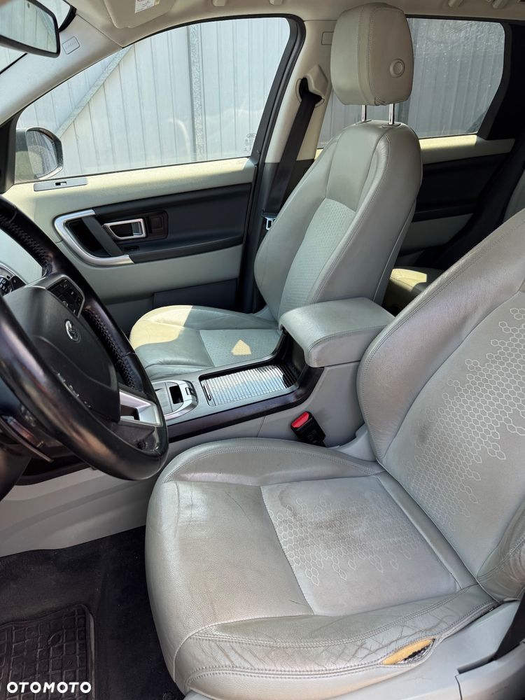 Land Rover Discovery Sport 2.0 TD4 HSE - 11