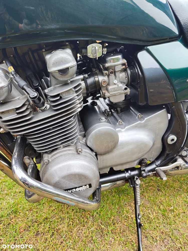 Kawasaki Zephyr - 10