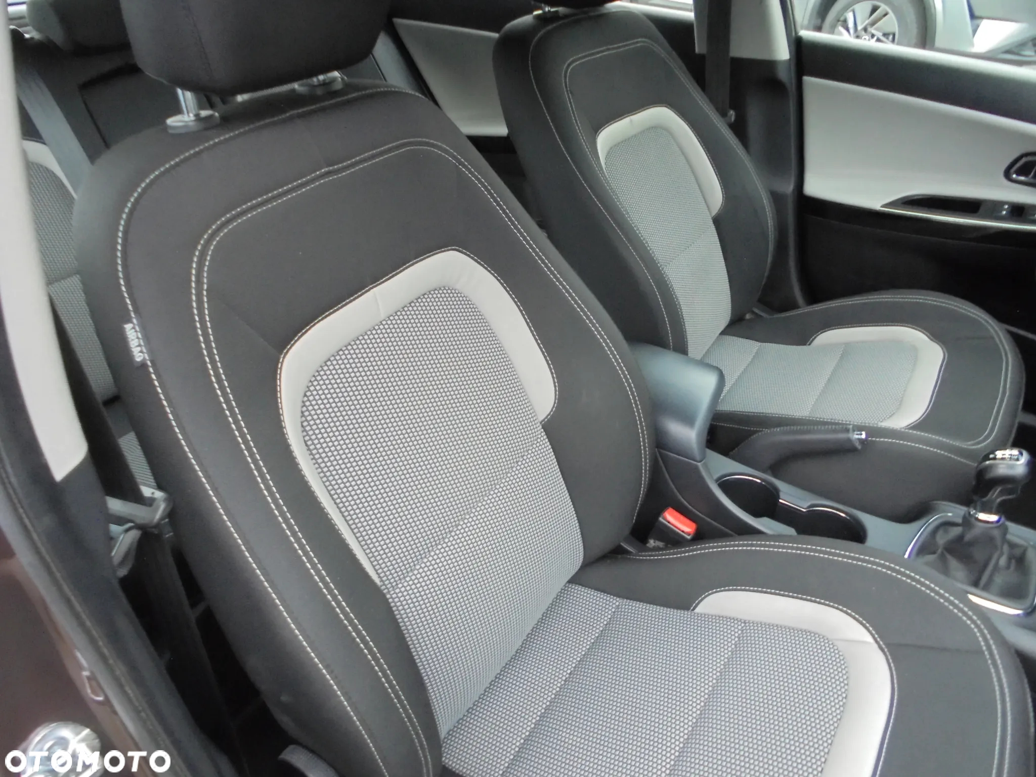 Kia Ceed 1.6 GDI Edition 7 - 15