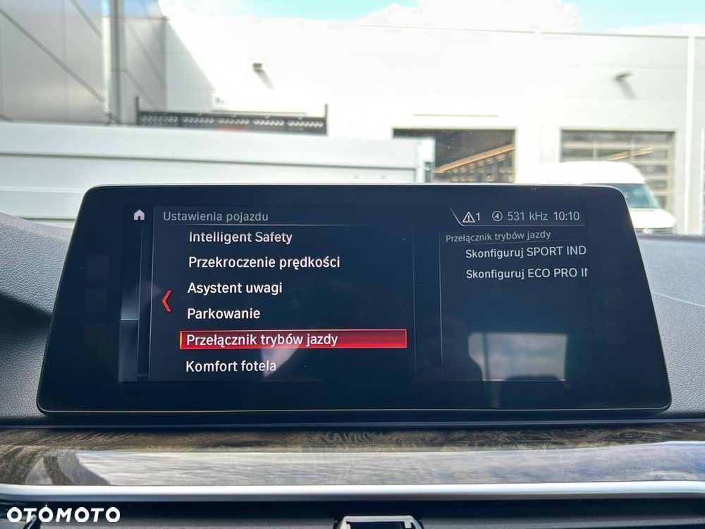 BMW Seria 5 530i GPF xDrive Sport Line sport - 28