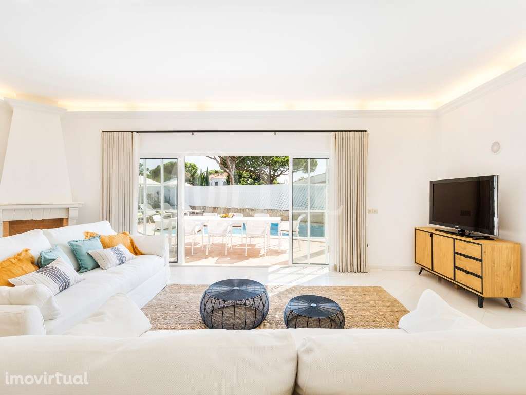Moradia T5 com piscina e jardim no Vale do Lobo, Algarve - Grande imagem: 3/23