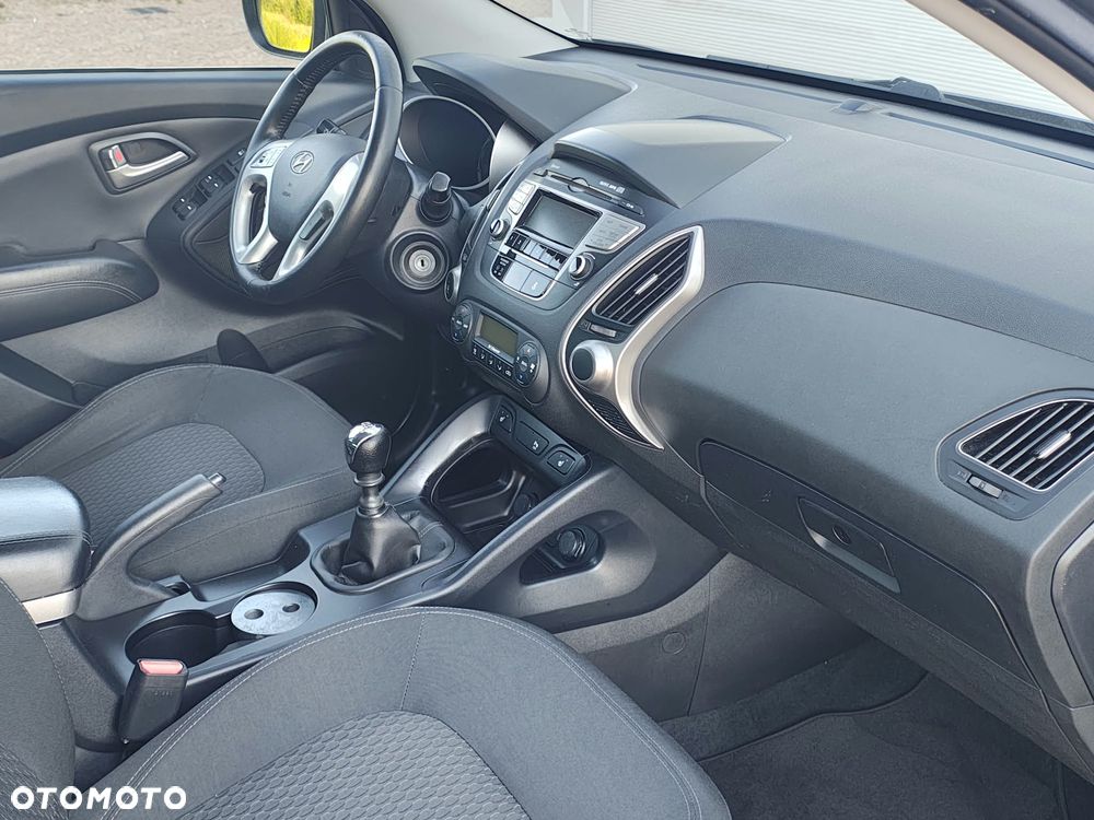 Hyundai ix35 blue 1.6 2WD Finale Gold - 14