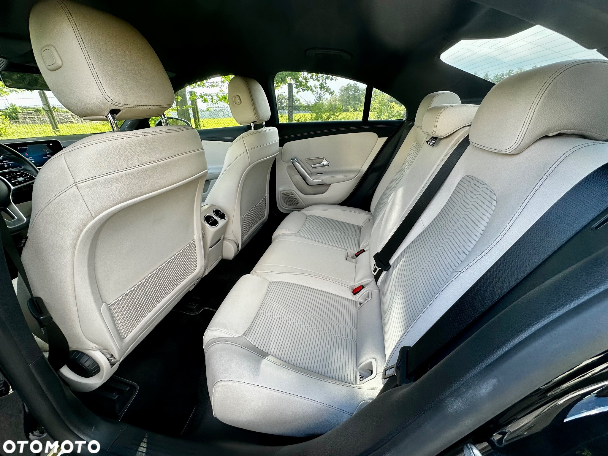 Mercedes-Benz CLA 180 Progressive 7G-DCT - 13