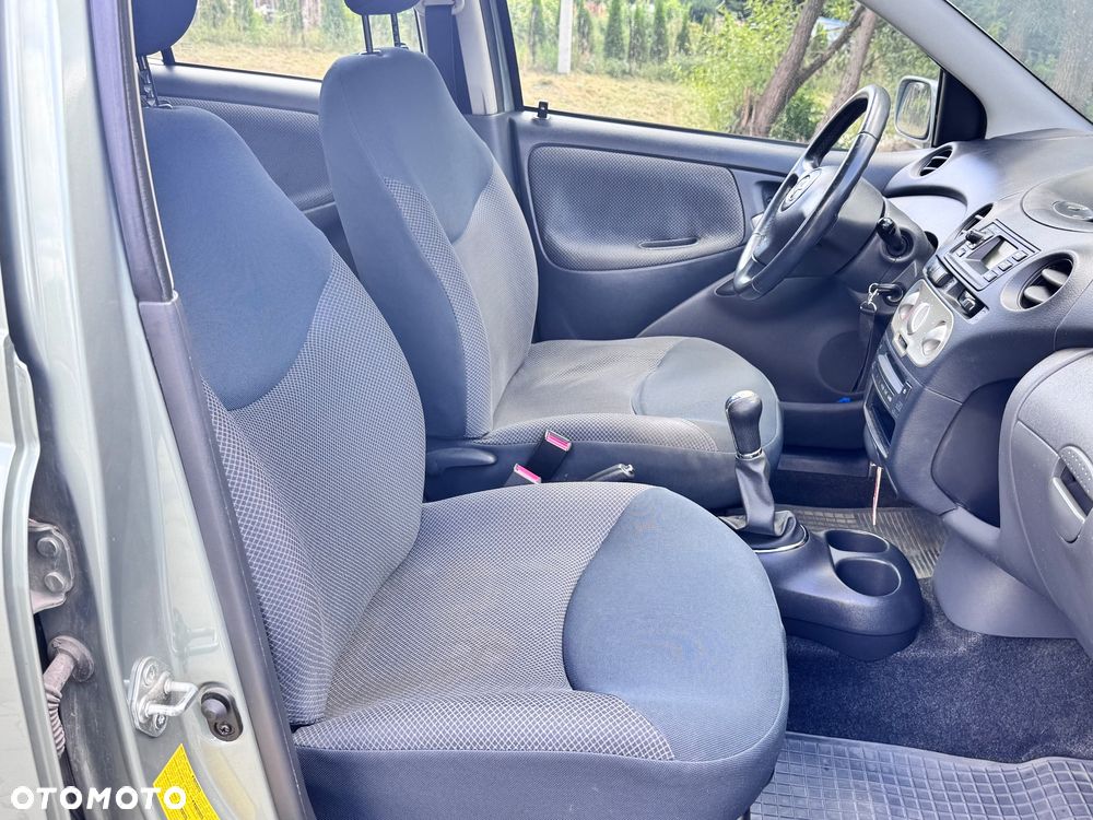 Toyota Yaris - 6