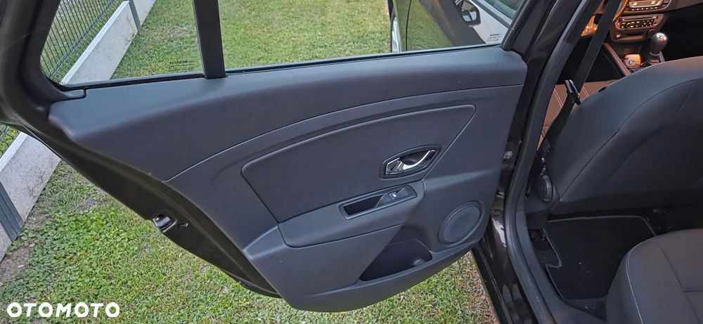 Renault Megane ENERGY TCe 130 EXPERIENCE - 28