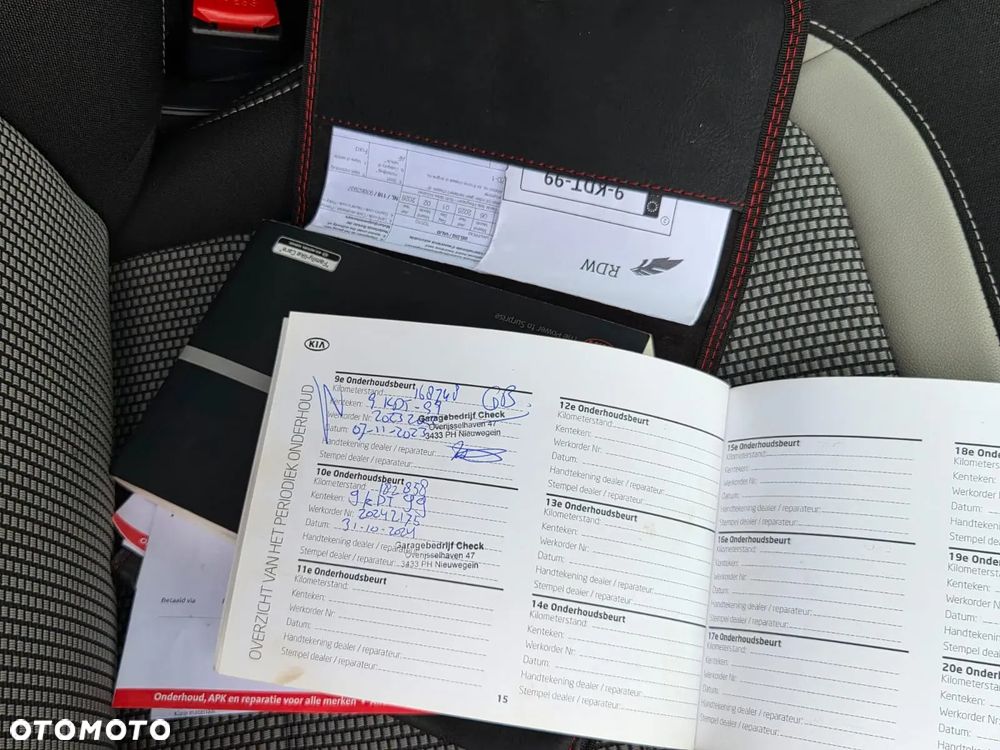 Kia Ceed - 31