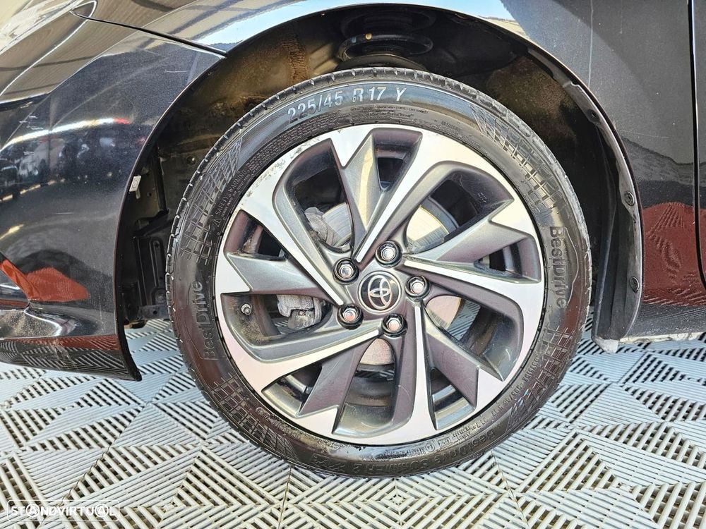Toyota Auris - 10