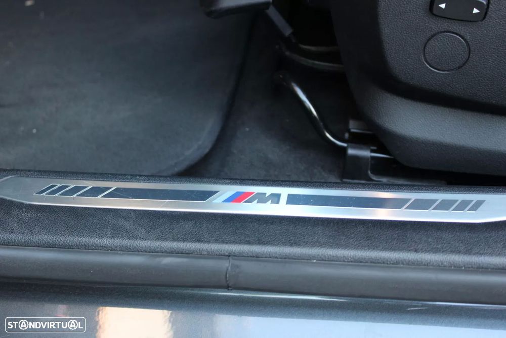 BMW 116 d Pack Desportivo M Auto - 19