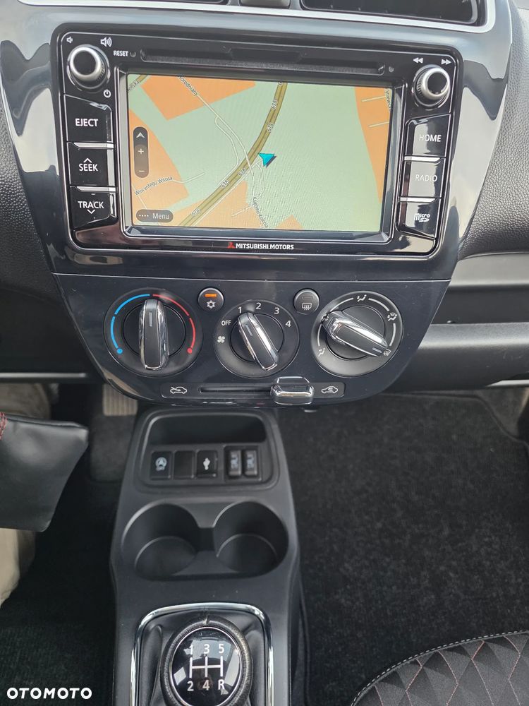 Mitsubishi Space Star AS&G 1.2 Spirit+ Black - 23