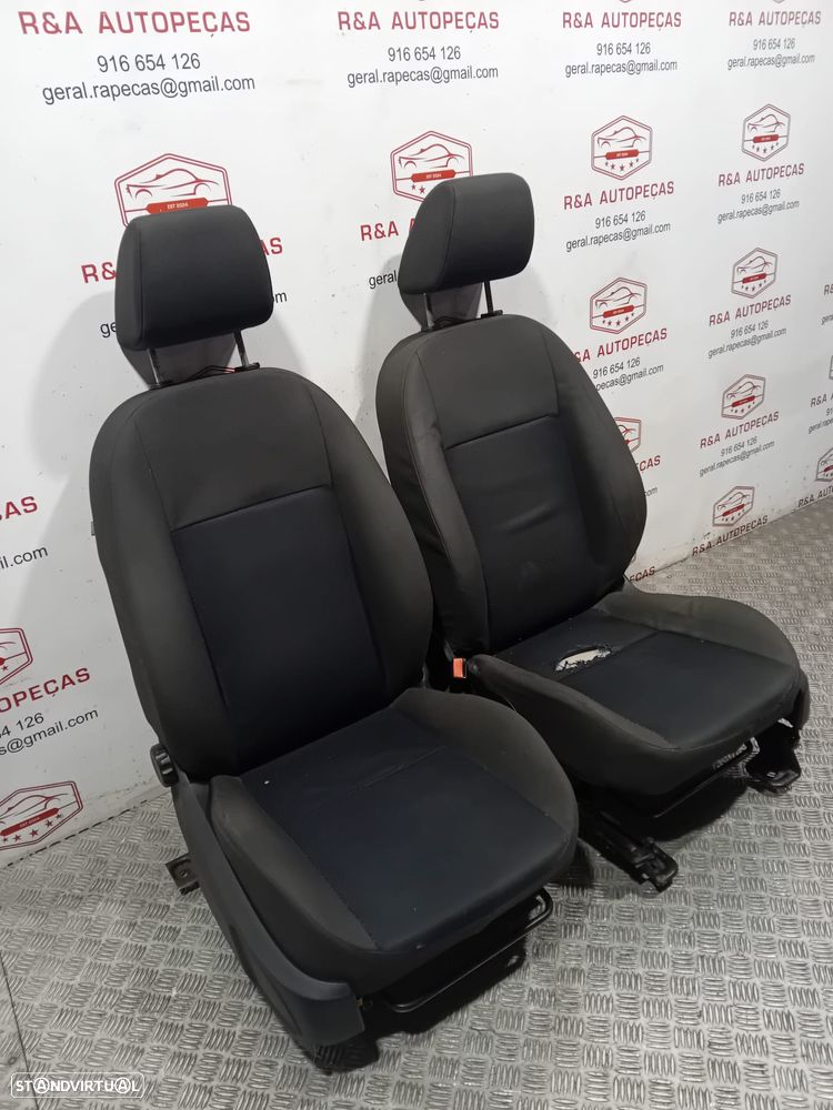 Conjunto Bancos Ford Focus MK2 em tecido Original - 12