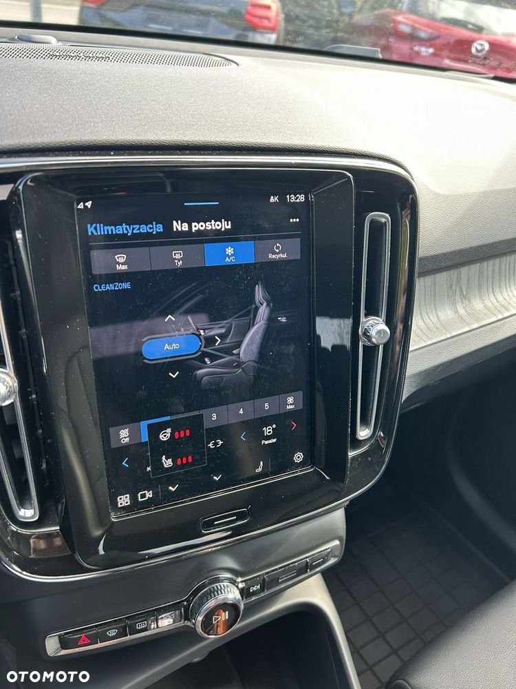 Volvo XC 40 B5 B AWD Geartronic RDesign - 27