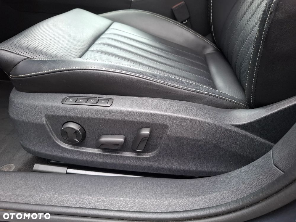 Skoda Superb 2.0 TSI L&K DSG - 18