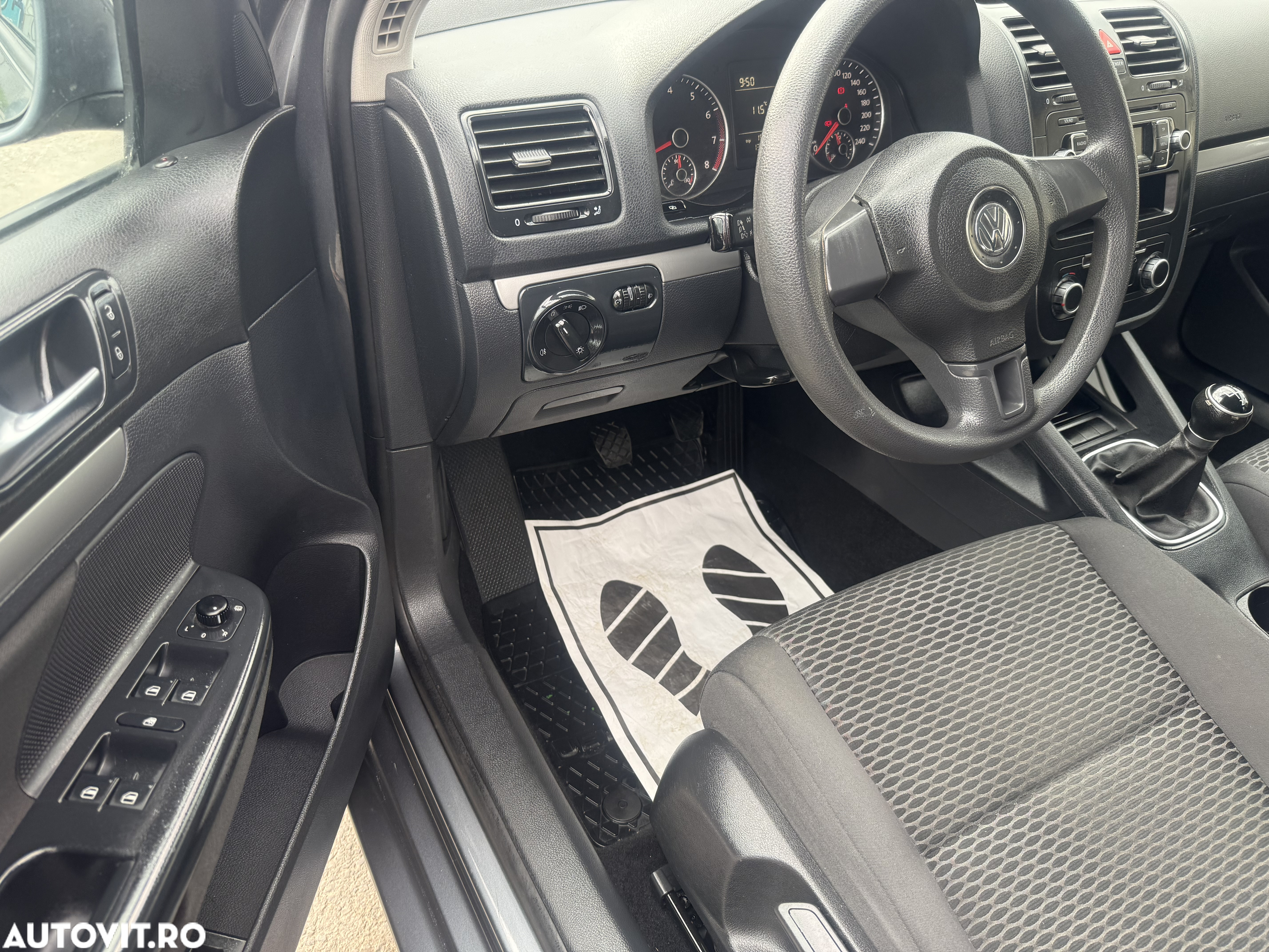 Volkswagen Jetta 1.6 Trendline - 9
