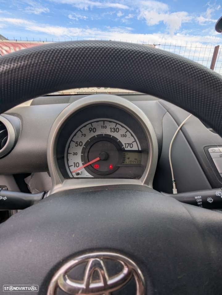 Toyota Aygo 1.0 + AC - 7