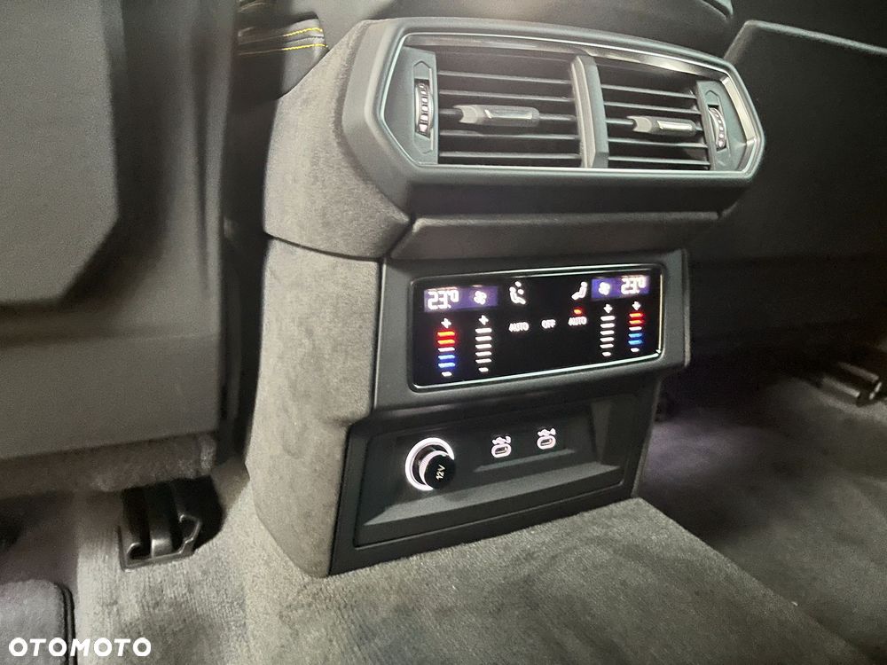 Lamborghini Urus - 12