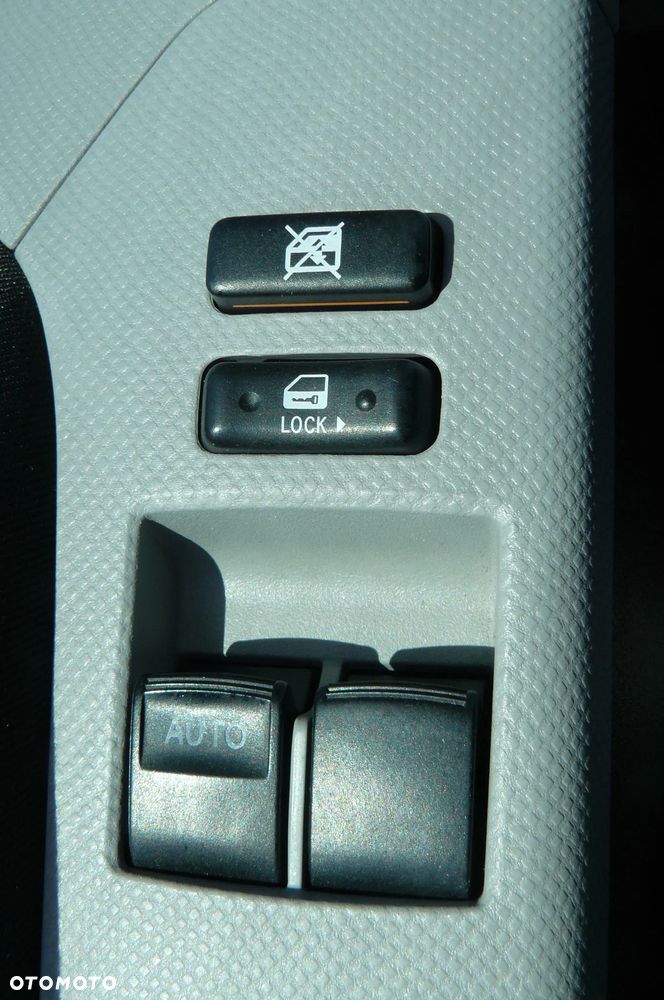 Toyota Yaris - 25