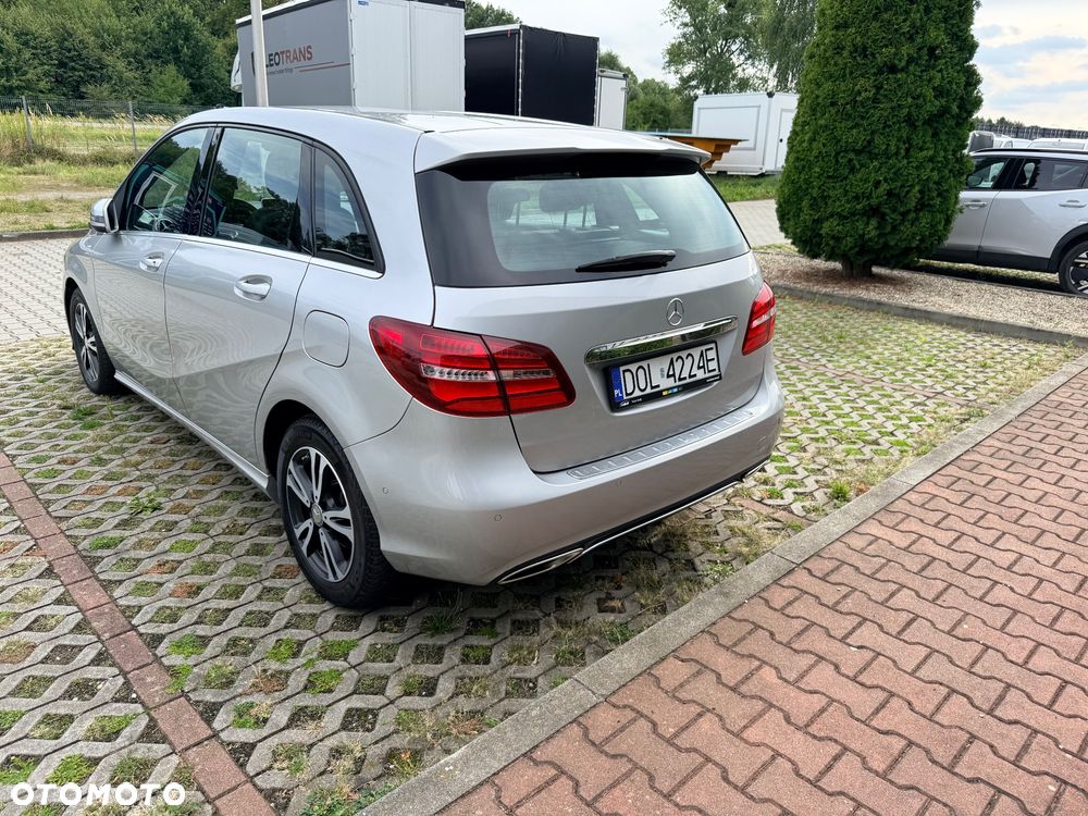 Mercedes-Benz B-Class 2016 photo 5