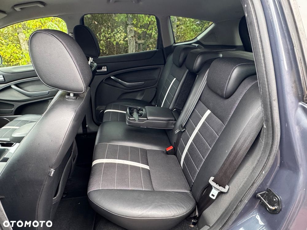 Ford Kuga - 16