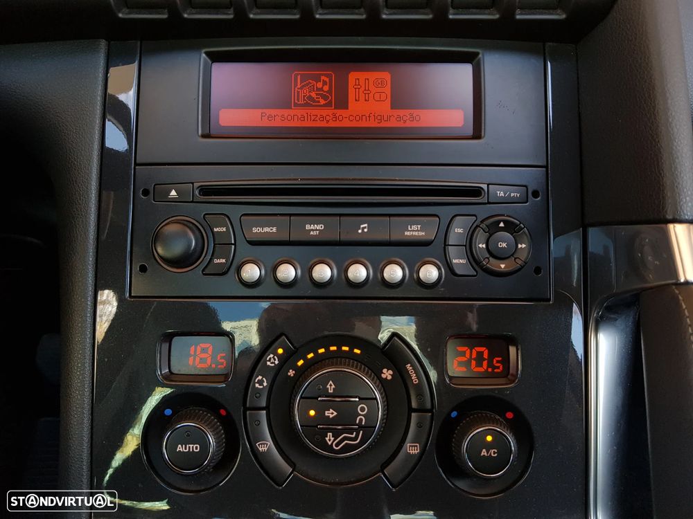 Peugeot 3008 1.6 HDi Sport CMP6 - 18