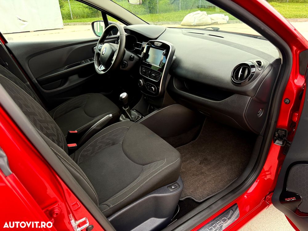 Renault Clio - 6
