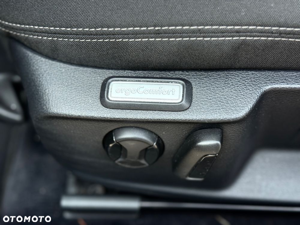 Volkswagen Passat 2.0 TDI BMT Comfortline - 11