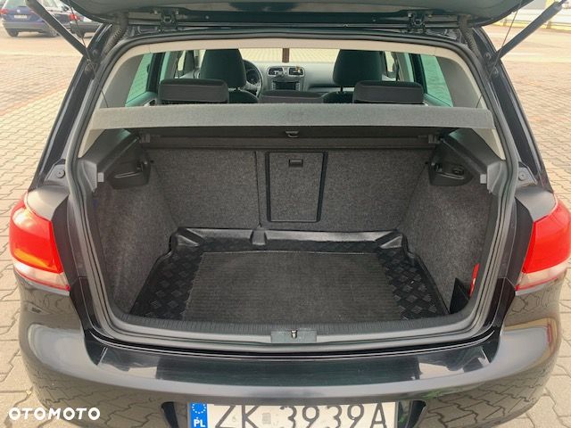 Volkswagen Golf - 10