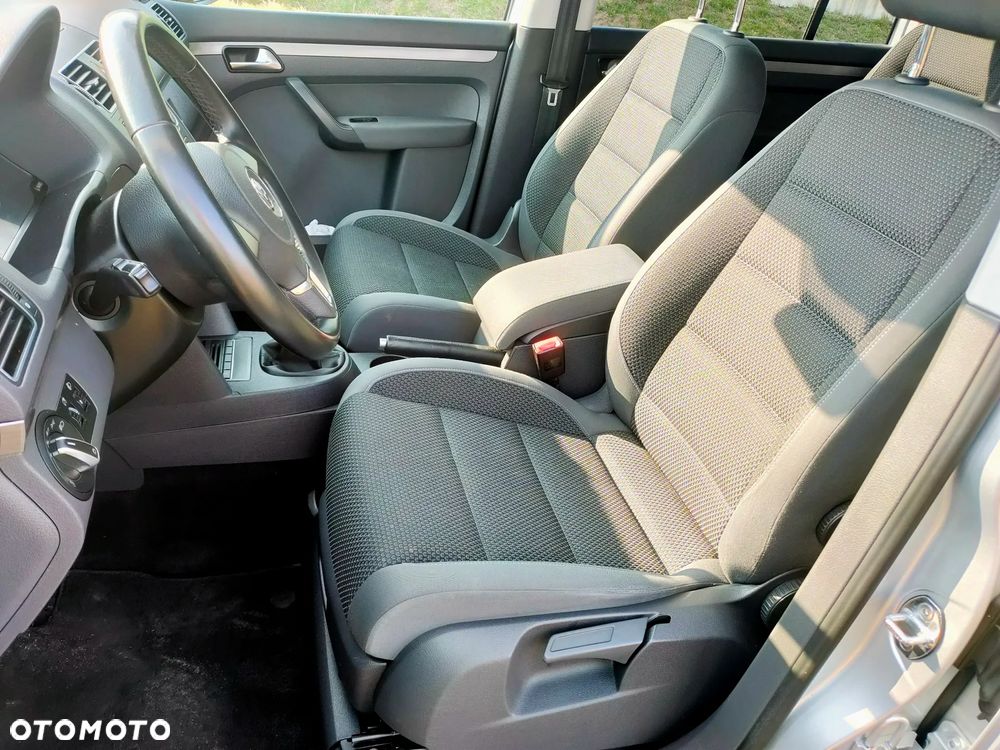 Volkswagen Touran 1.4 TSI STYLE - 24