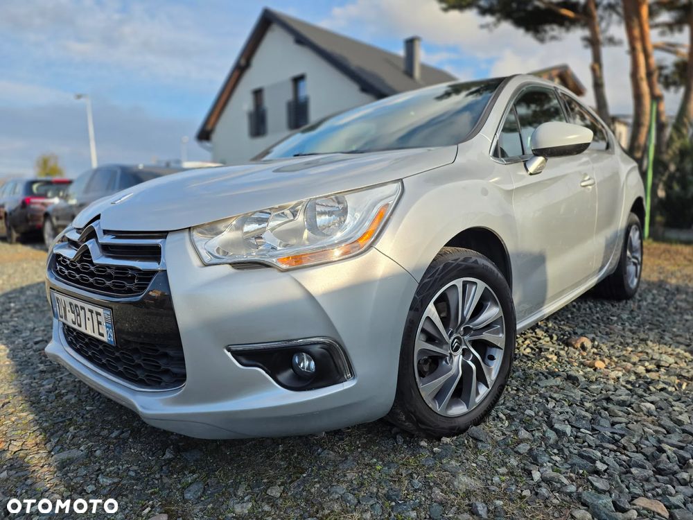 Citroën DS4 e-HDi 115 ETG6 SoChic - 1