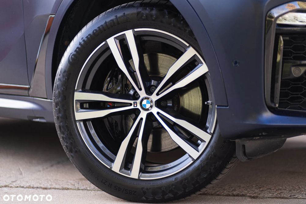 BMW X7 M50i sport - 15