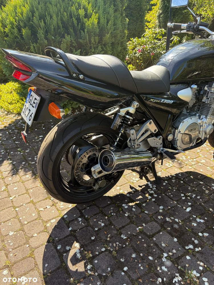 Yamaha XJR - 1
