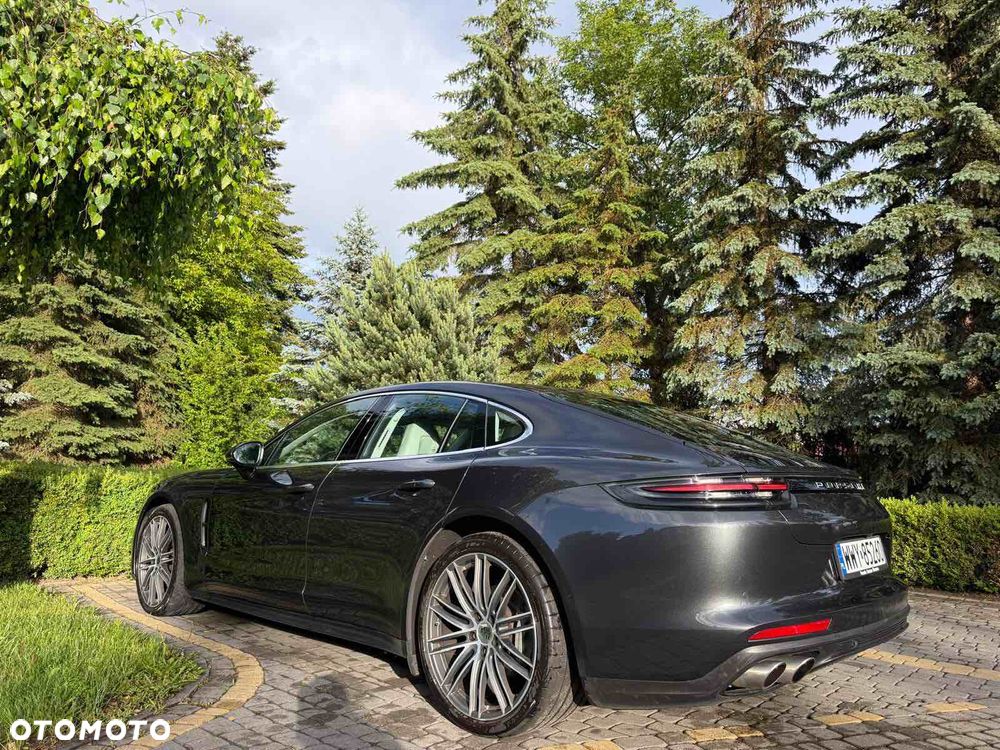 Porsche Panamera - 8