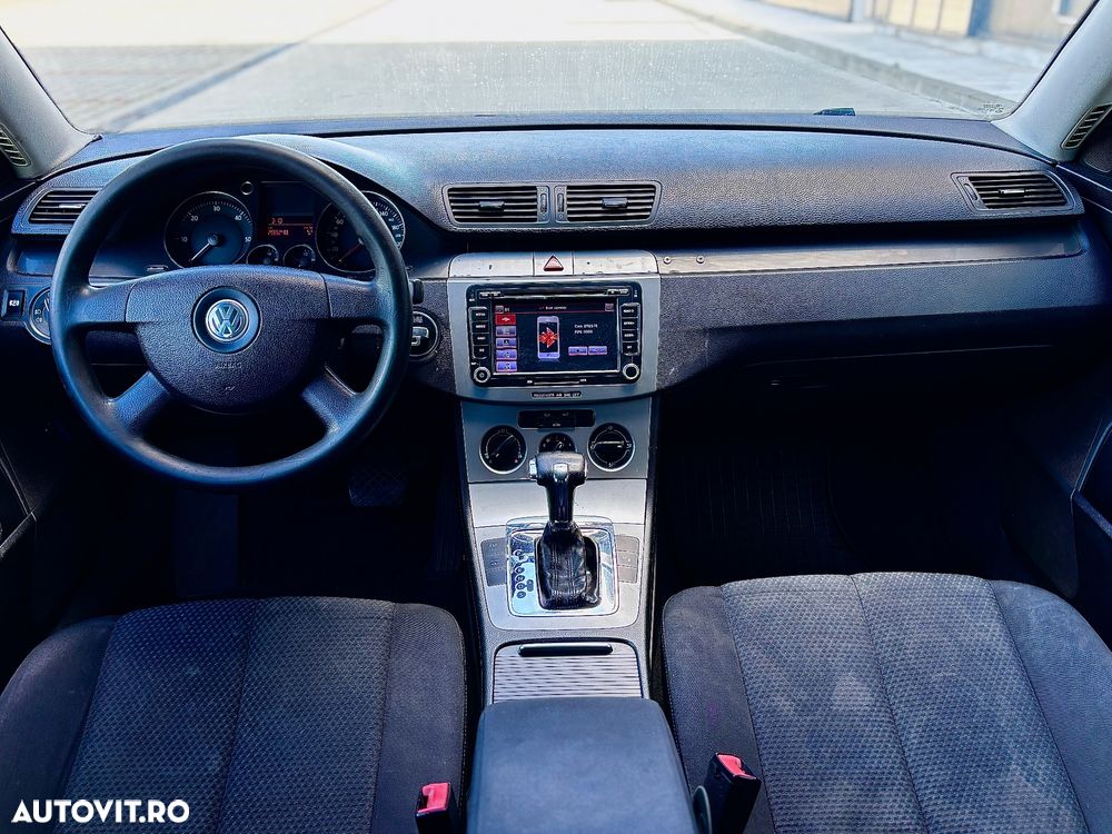 Volkswagen Passat - 12