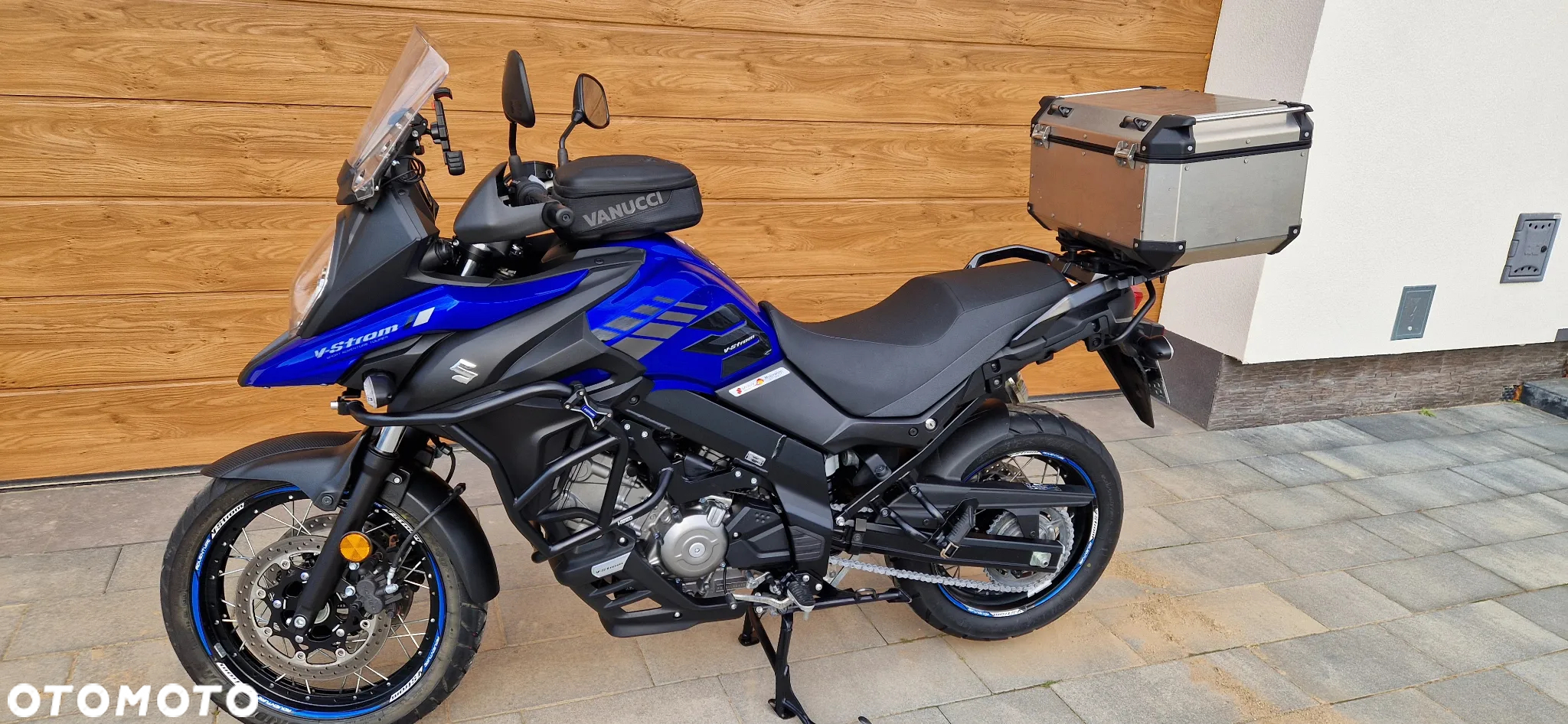 Suzuki V-STROM - 2
