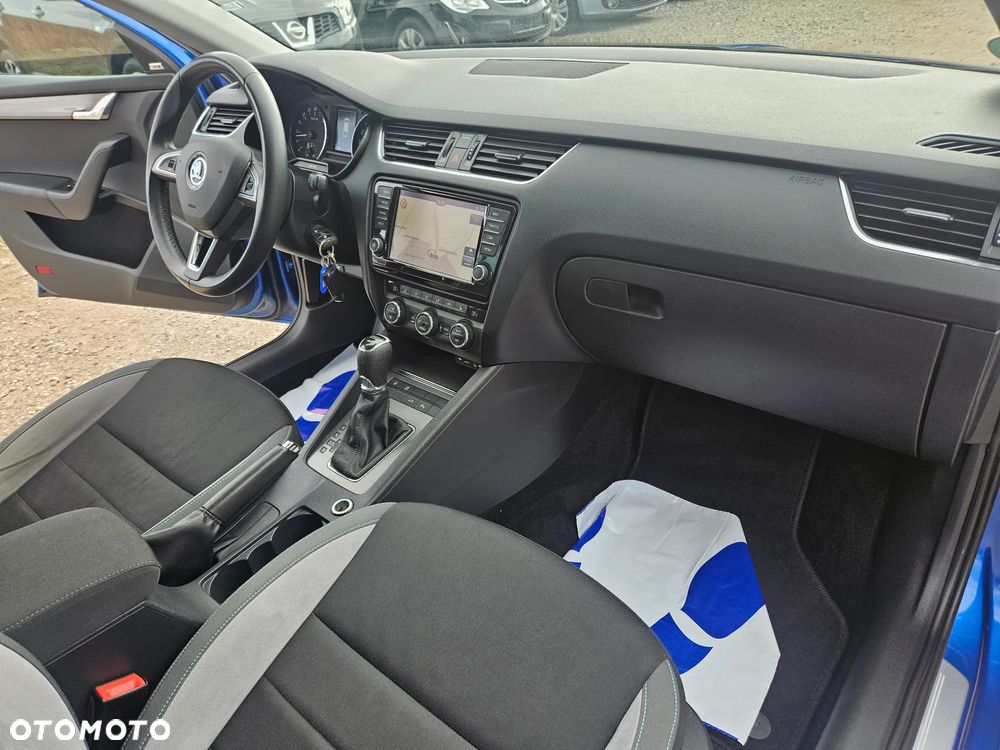 Skoda Octavia 2.0 TDI DSG Sport Edition - 6