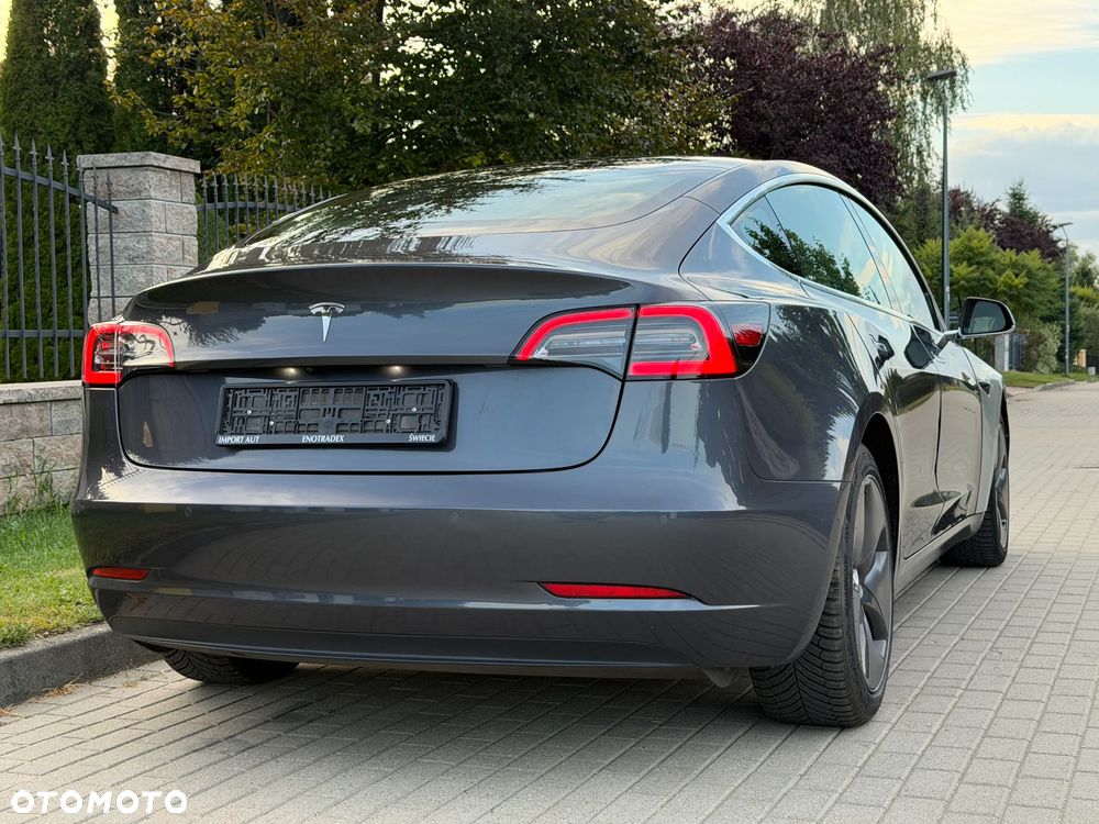 Tesla Model 3 Standard Reichweite Plus Hinterradantrieb - 9