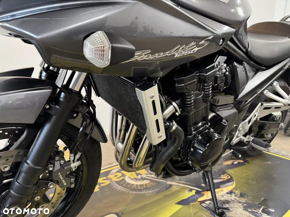 Suzuki Bandit - 19