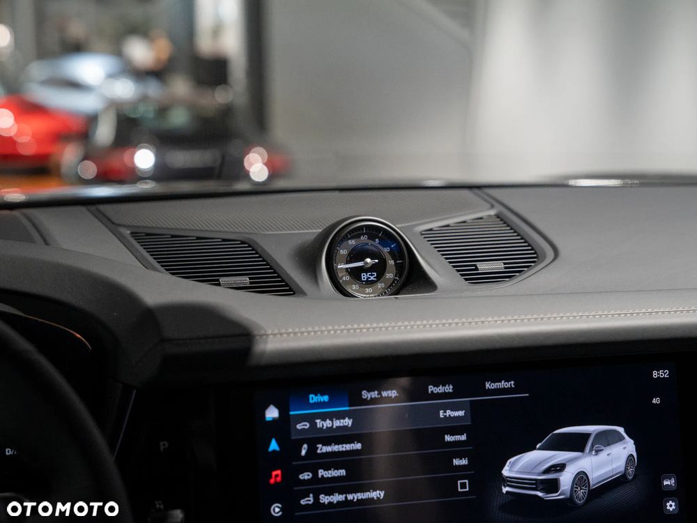 Porsche Cayenne Turbo E-Hybrid PHEV - 29