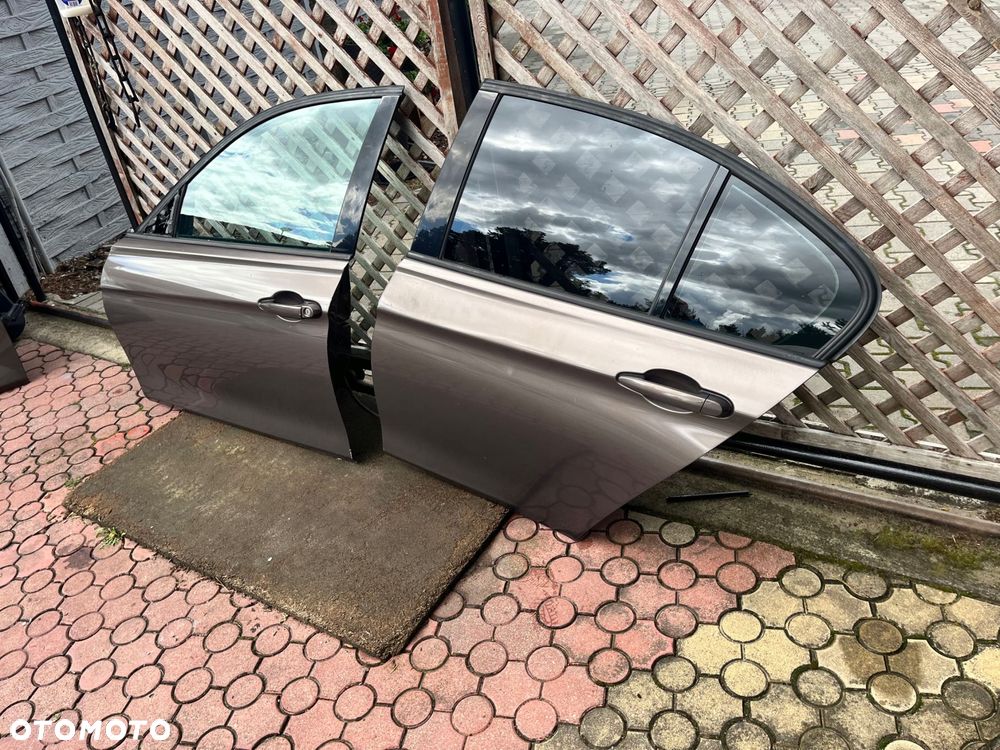 Drzwi Lewe Przednie Tylne BMW F30 - 2