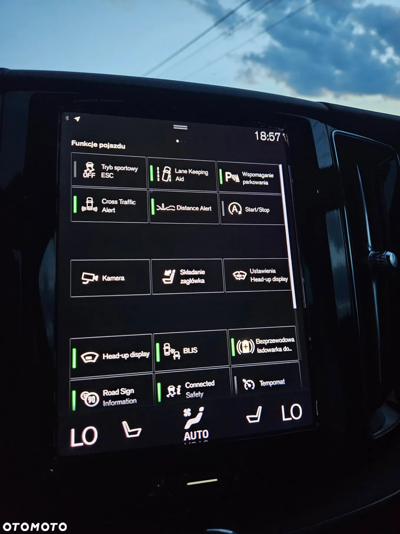 Volvo XC 60 T6 AWD Momentum - 30