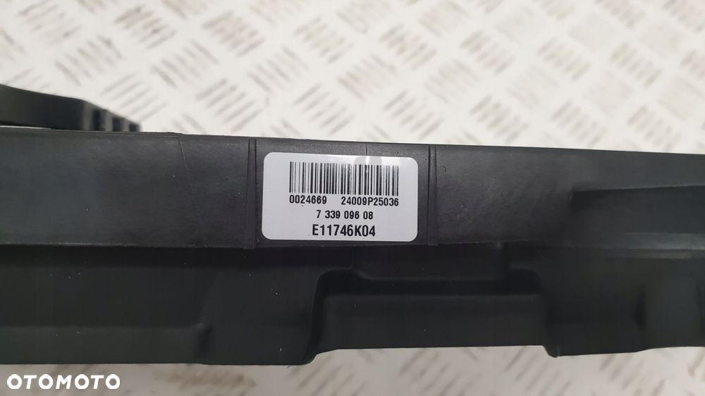 bmw x1 f48 kierownica powietrza wlot żaluzja dolna 733909608 - 5