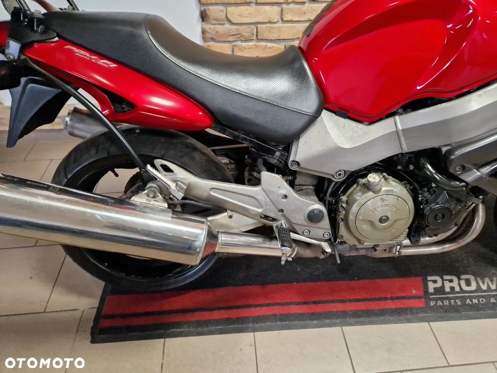 Honda X11 - 28