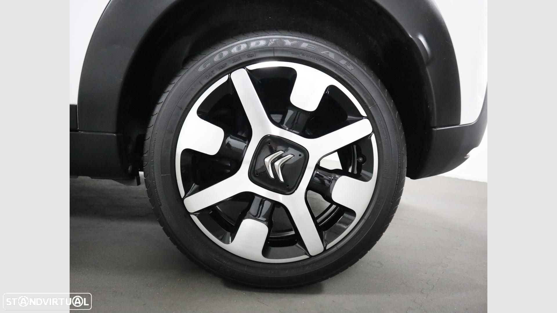 Citroën C4 Cactus 1.2 PureTech Shine Pack - 2