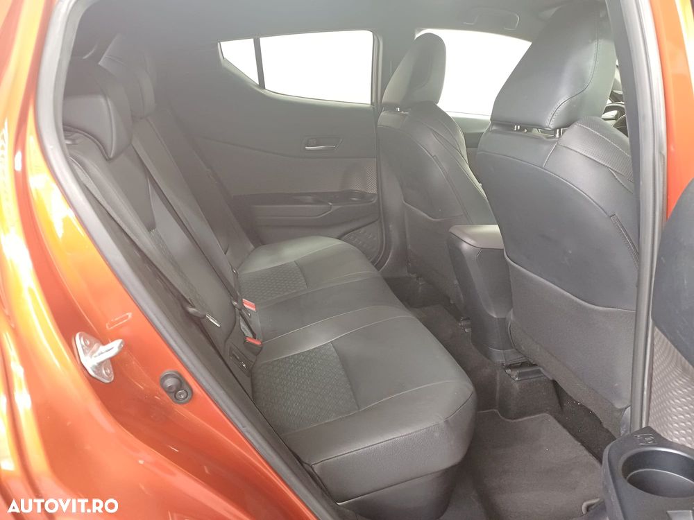Toyota C-HR 2.0 HSD 184 CP 4x2 CVT Classy Bi-Tone - 24