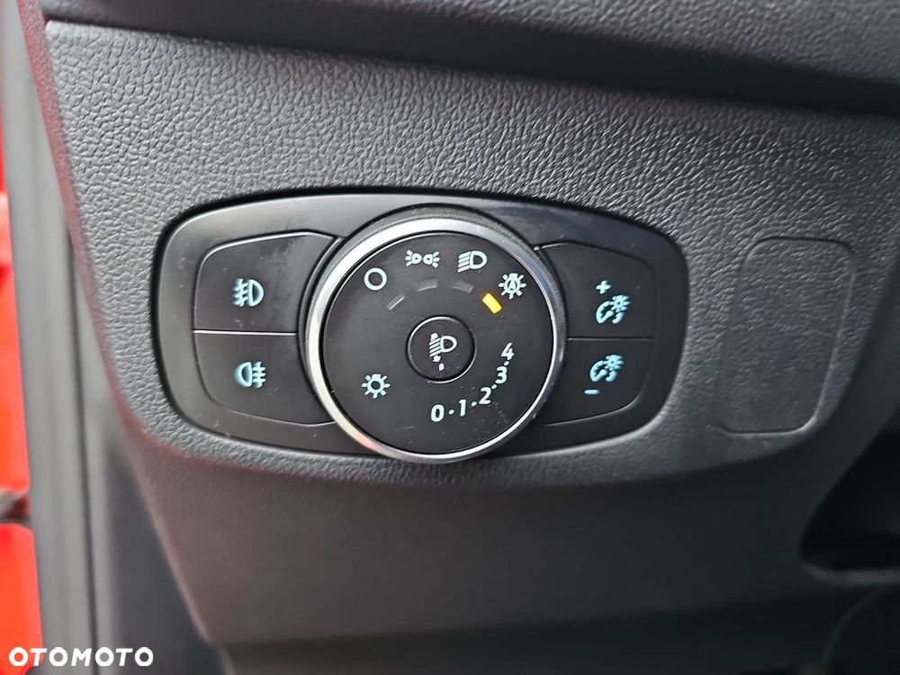 Ford Focus 1.5 EcoBlue Titanium - 24