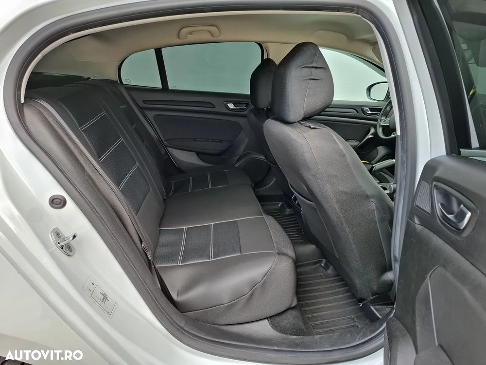 Renault Megane Blue dCi 116 EDC Intens - 12