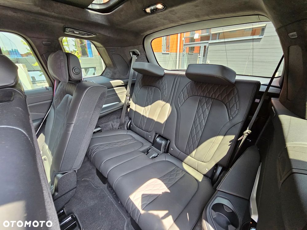 BMW X7 - 35